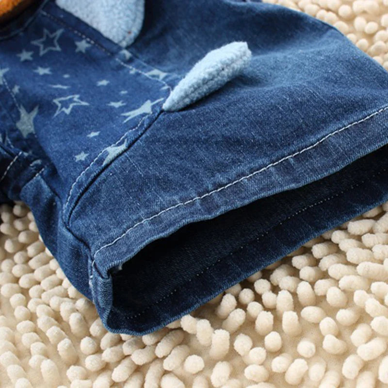 Macacão Infantil “Léo Jeans” – Jardineira Curta