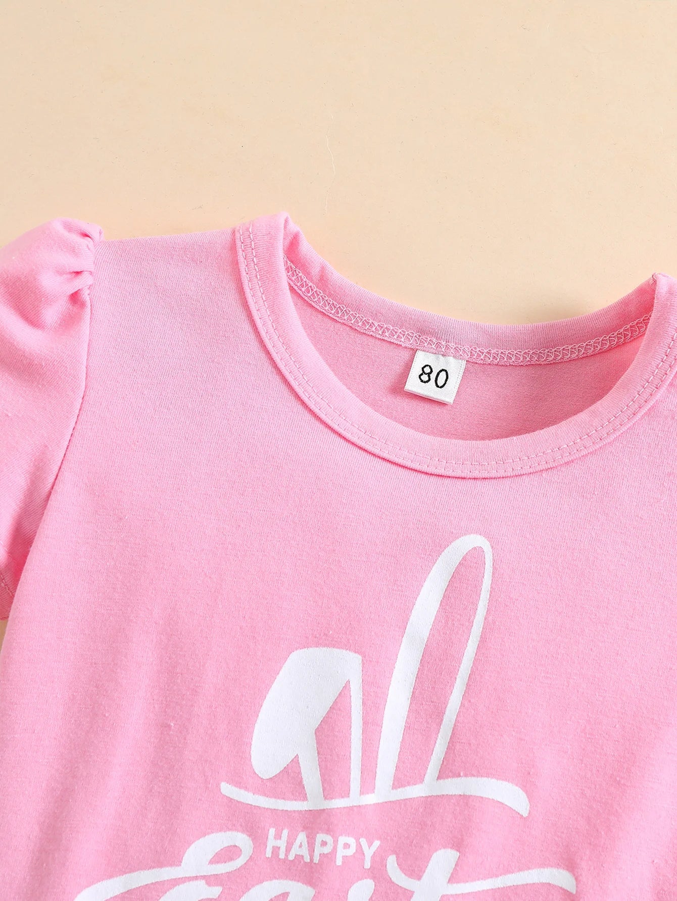 Conjunto Infantil “Coelhinha Feliz” – Camiseta + Saia Estampada