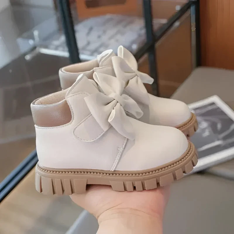 Bota Infantil Cano Curto com Laço e Solado Antiderrapante Lenogue