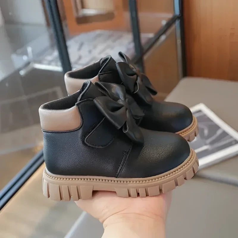 Bota Infantil Cano Curto com Laço e Solado Antiderrapante Lenogue