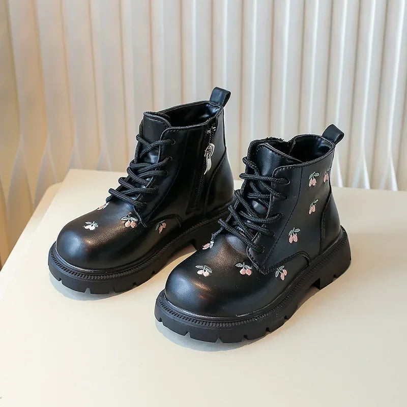 Bota Infantil de Cano Curto de Couro com Bordado Floral Lenogue