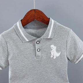 Conjunto Infantil Camisa Gola Polo Dinossauro com Shorts Modelo Lenogue