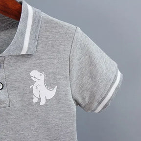 Conjunto Infantil Camisa Gola Polo Dinossauro com Shorts Modelo Lenogue